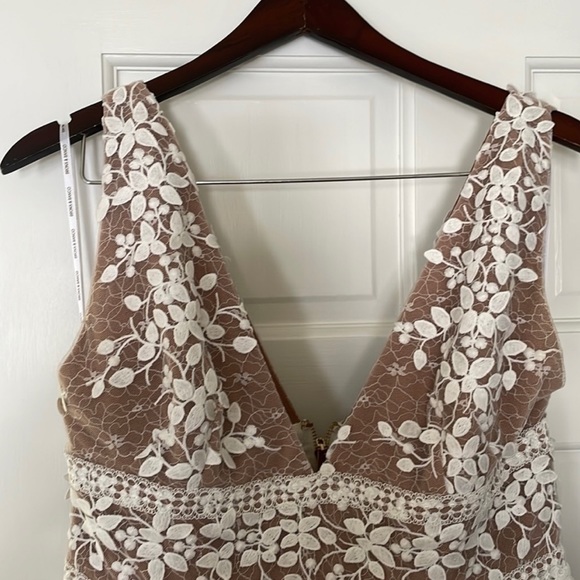 Bronx And Banco Women's Megan Lace Maxi Dress - Picture 4 of 8